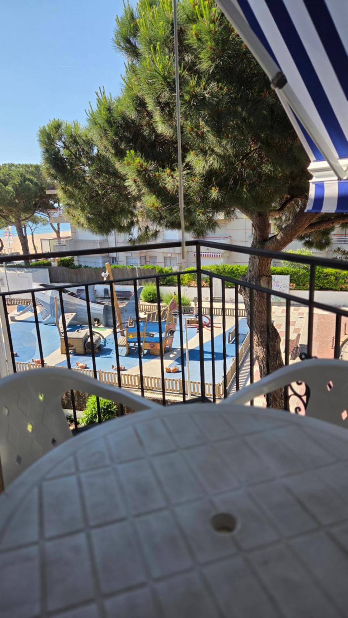 Apartaments Les Roques بلاتجا ذارو المظهر الخارجي الصورة